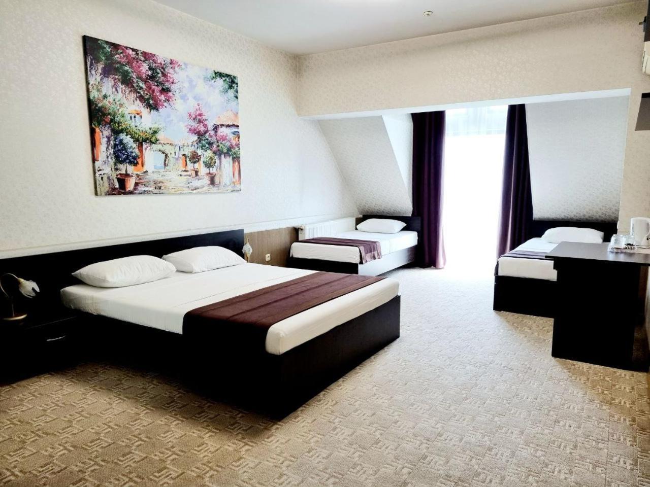 Tiptop Hotel City Center Chisinau Exterior foto